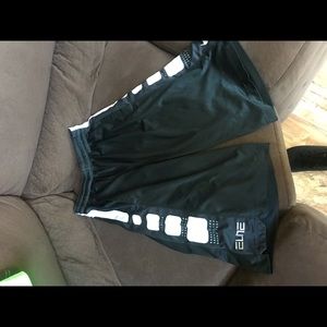 Nike Mens Small basketball shorts